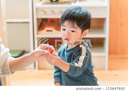 Boys attending kindergarten or daycare centers (nursery schools and kindergartens) 115647693