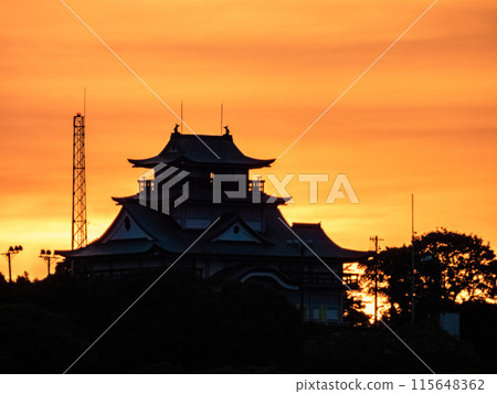 小牧山城的早晨景色 小牧山城的早晨景色 115648362