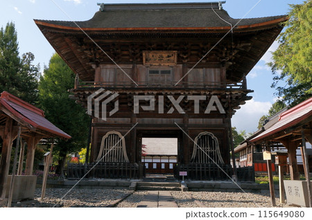 Choshoji Temple Sanmon Gate in Hirosaki City's Zenrin Street Choshoji Temple Sanmon Gate in Hirosaki City's Zenrin Street 115649080