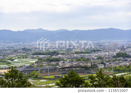 從奈良八田寺看到的大和郡山城市景觀 從奈良八田寺看到的大和郡山城市景觀 115651007