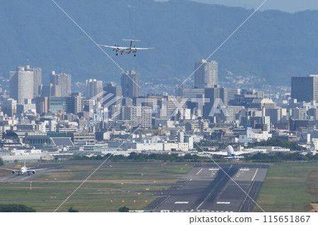 大阪機場飛機起降鳥瞰圖 115651867