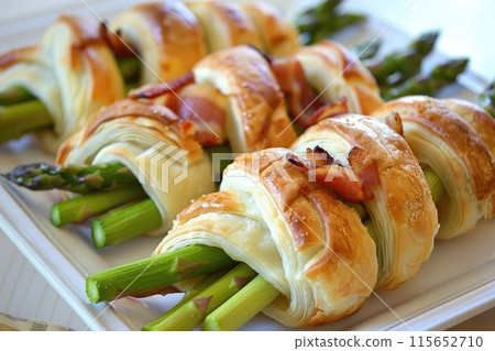 Asparagus and bacon puff pastry bundles Asparagus and bacon puff pastry bundles 115652710