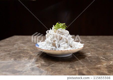 盤子裡的銀魚 115655508