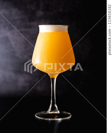 美國精釀啤酒Hazy IPA等形象 美國精釀啤酒Hazy IPA等形象 115658182