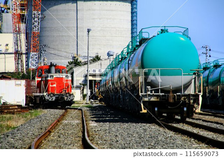 Sendai Rinkai Railway's tank cars, which supply energy from Sendai Port and support industry 115659073