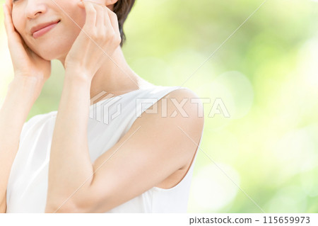 美麗清爽的女人 115659973