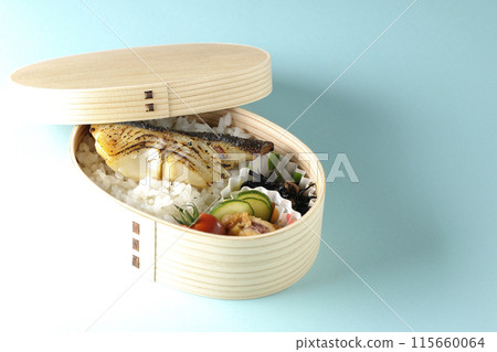 Grilled cod in a bento box 115660064
