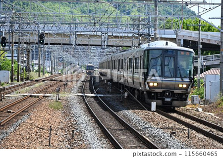 新快速列車經東海道本線島本站 新快速列車經東海道本線島本站 115660465