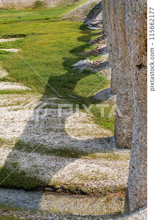 Hokkaido / A concrete arch bridge called a phantom bridge Taushubetsu Bridge (Taushubetsu River Bridge) in summer and its long shadow 115662177