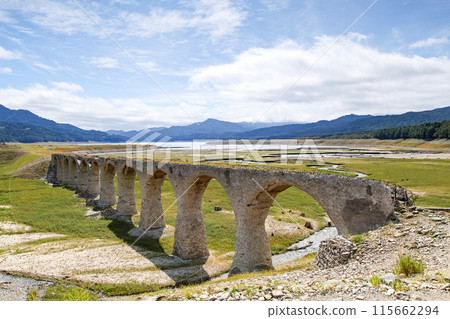 北海道/拱橋“Taushubetsu Bridge”（Taushubetsu River Bridge）據說是夏季終極藍天的幻橋 115662294