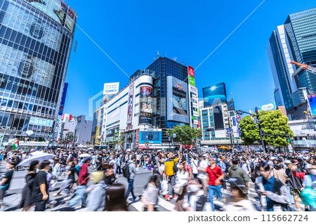 日本東京城市景觀復甦入境...澀谷十字路口擠滿遊客=5月3日 115662724