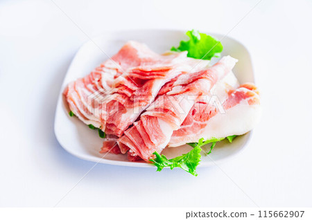 西班牙五花肉切成薄片 西班牙五花肉切成薄片 115662907