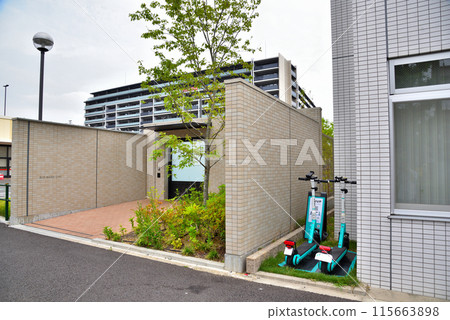 Electric kickboard sharing service Electric kickboard sharing service 115663898