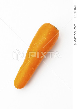 白色背景上的胡蘿蔔 115664600