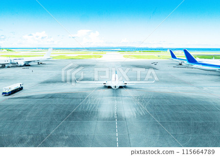 夏天那霸機場 115664789