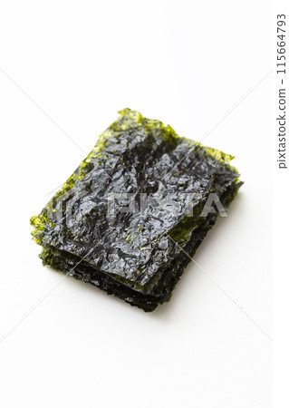 白色背景上的韓國海藻 115664793