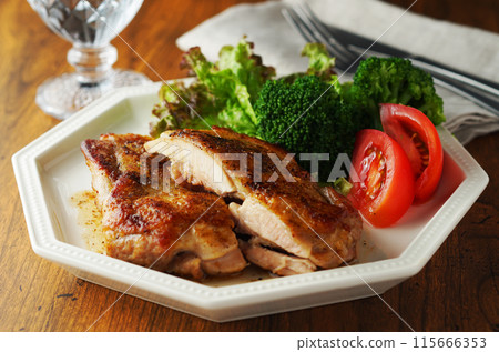 Crispy chicken sauteed in butter Crispy chicken sauteed in butter 115666353