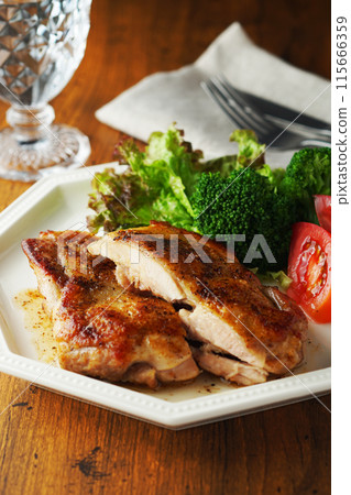 Crispy chicken sauteed in butter 115666359