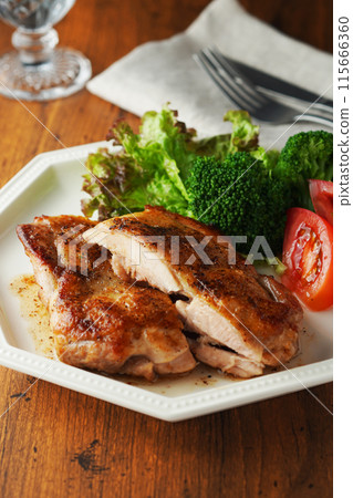 Crispy chicken sauteed in butter Crispy chicken sauteed in butter 115666360