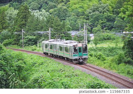 東北本線 南福島~松川 JR東日本 701系 F2-508編組(仙台) 東北本線 南福島~松川 JR東日本 701系 F2-508編組(仙台) 115667335