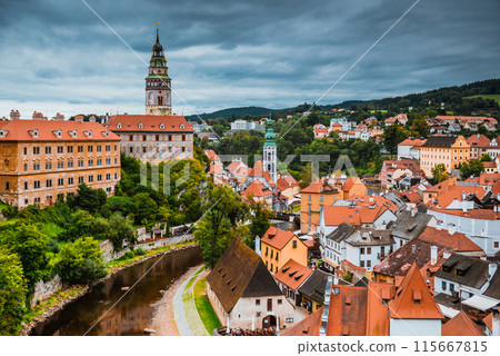 Overlooking the historic town centre of Cesky Krumlov. Czech Republic 115667815