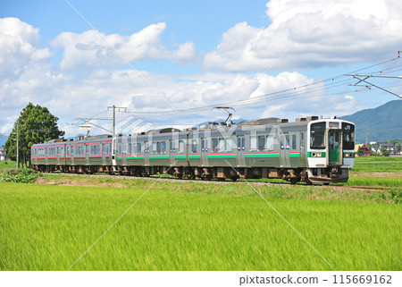 Ban'etsu West Line Hirota-Aizu-Wakamatsu JR East 719 series H-18+H-14 (Sendai) 115669162
