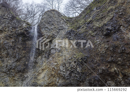 三味線瀑布 115669292