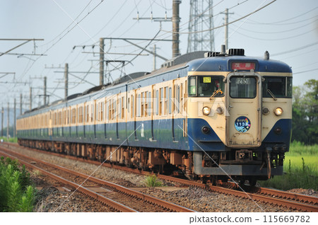 內房線 岩根袖浦 JR 東日本 113 系列 116+217 編組(幕張) 內房線 岩根袖浦 JR 東日本 113 系列 116+217 編組(幕張) 115669782