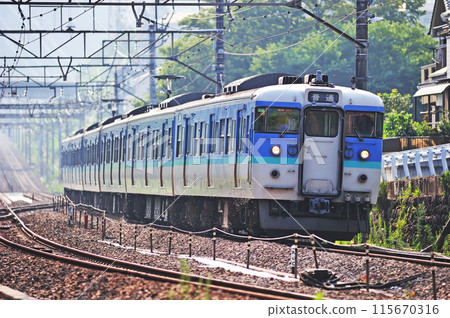 中央幹線 四毛上野原 JR 東日本 115 系列 C14 編組（長野） 115670316