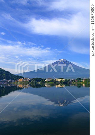 Inverted Fuji reflected in Lake Kawaguchi in early summer, Yamanashi Prefecture Inverted Fuji reflected in Lake Kawaguchi in early summer, Yamanashi Prefecture 115670809