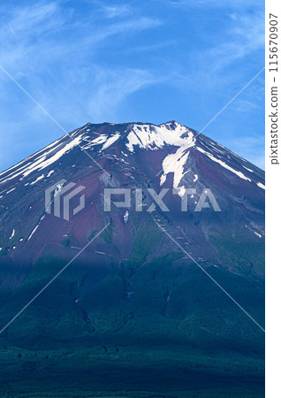 The summit of Mt. Fuji in early summer, Yamanashi Prefecture (close-up) 115670907