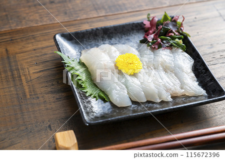 Japanese flounder sashimi 115672396