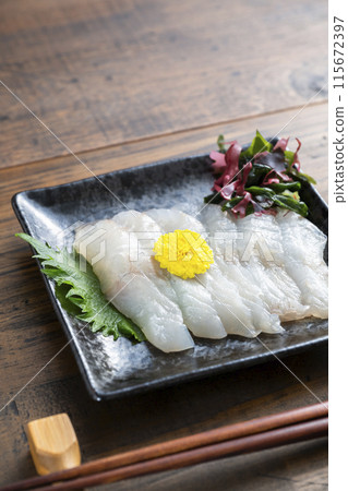 Japanese flounder sashimi 115672397