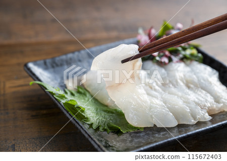 日本比目魚生魚片 日本比目魚生魚片 115672403