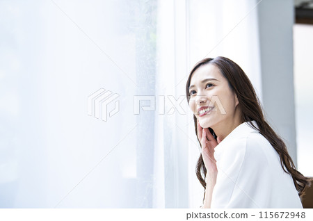 年輕的女士的肖像 115672948