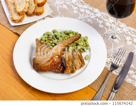 roasted rabbit with green mung beens 115674142