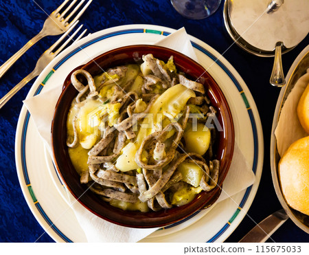 Italian pizzoccheri 115675033