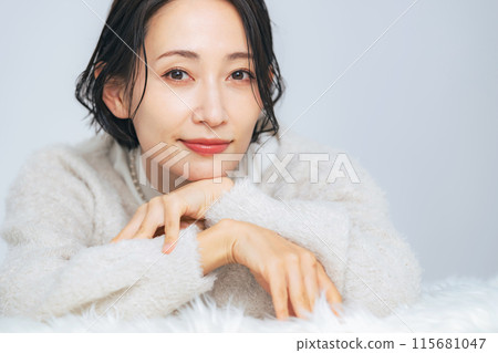 中年女性美容寫真、保養、化妝品 115681047