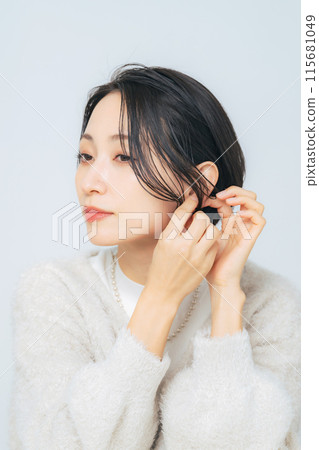 Beauty portrait of middle-aged women, skin care, cosmetics Beauty portrait of middle-aged women, skin care, cosmetics 115681049