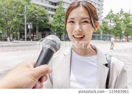 接受采訪的中年婦女（採訪/麥克） 115683061