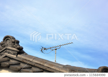 Home TV antenna 115684990