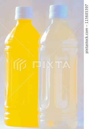 2個塑膠瓶 115685397