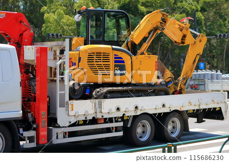 重型機械搬運車圖片 115686230