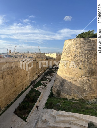 Old building in Valletta, Malta. View from the street. Old building in Valletta, Malta. View from the street. 115690269