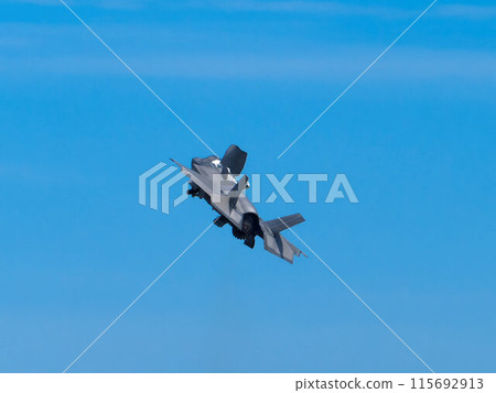 Maneuvering fighter jet F-35 Lightning Maneuvering fighter jet F-35 Lightning 115692913