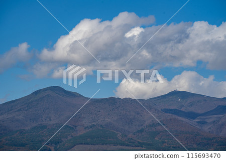 Mountains seen from the window of a bus trip in Fukushima Prefecture (mid-November) Mountains seen from the window of a bus trip in Fukushima Prefecture (mid-November) 115693470