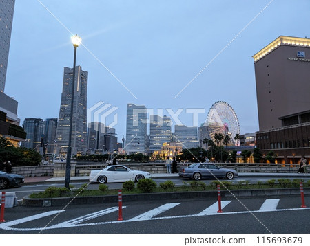 從火車路上看到的 Minato Mirai 115693679
