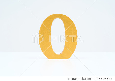Wooden block with the number "0" 115695328