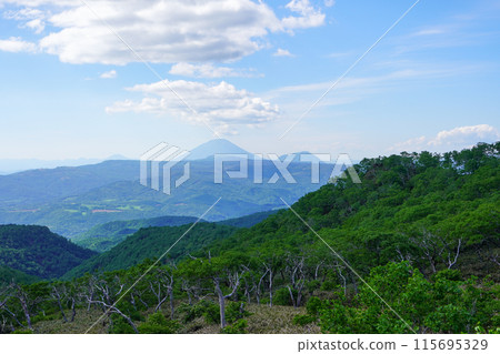 Mt. Yotei and Mt. Shiribetsu seen from the Orofure Pass observatory 115695329