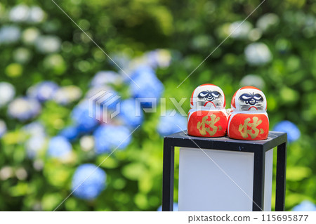 Katsuo-ji Temple: Fresh greenery in early summer and hydrangeas in full bloom 115695877